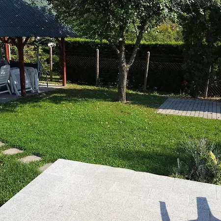 Balaton A615 Apartman *